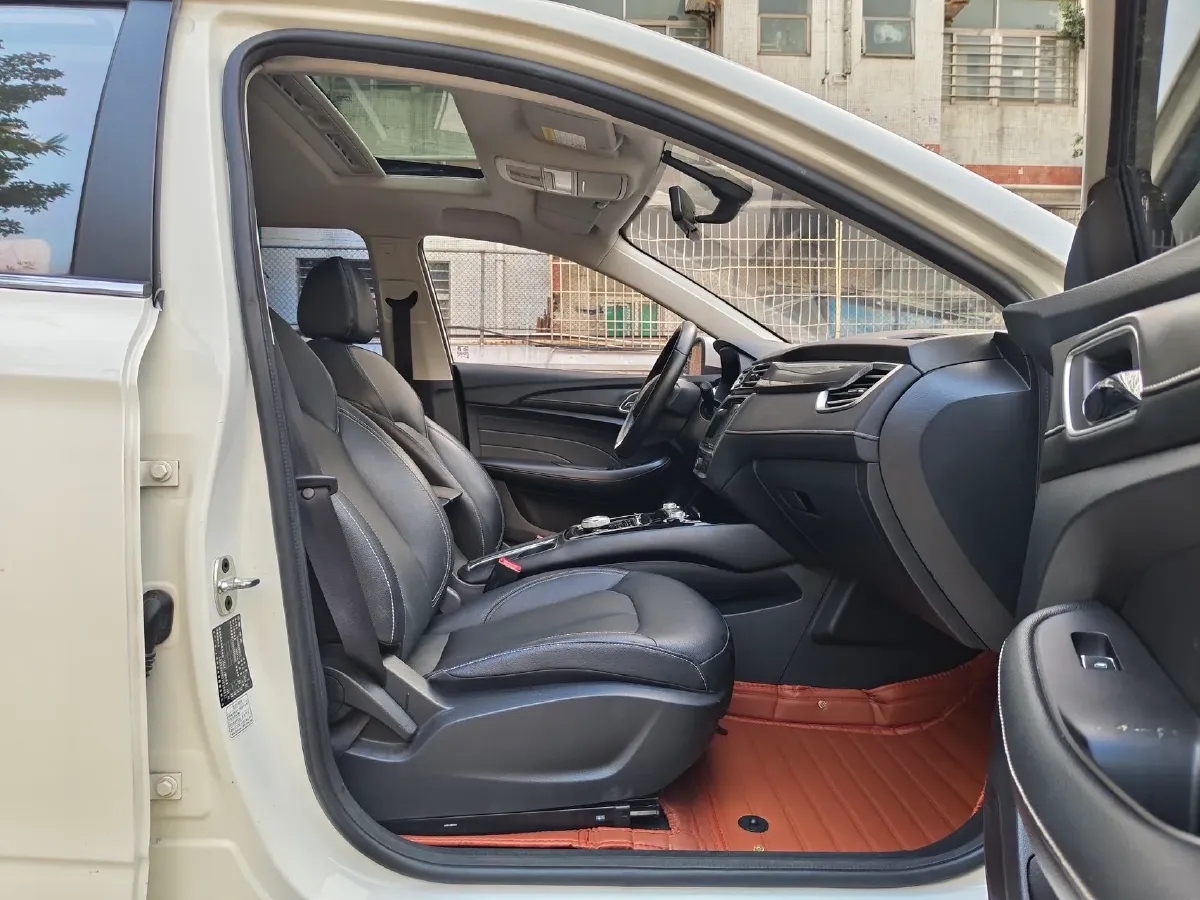 2018 Roewe Ei5 BEV 35KWH,autocango,china used car exporter,china ev exporter,chinese used car exporter,chinese used ev exporter