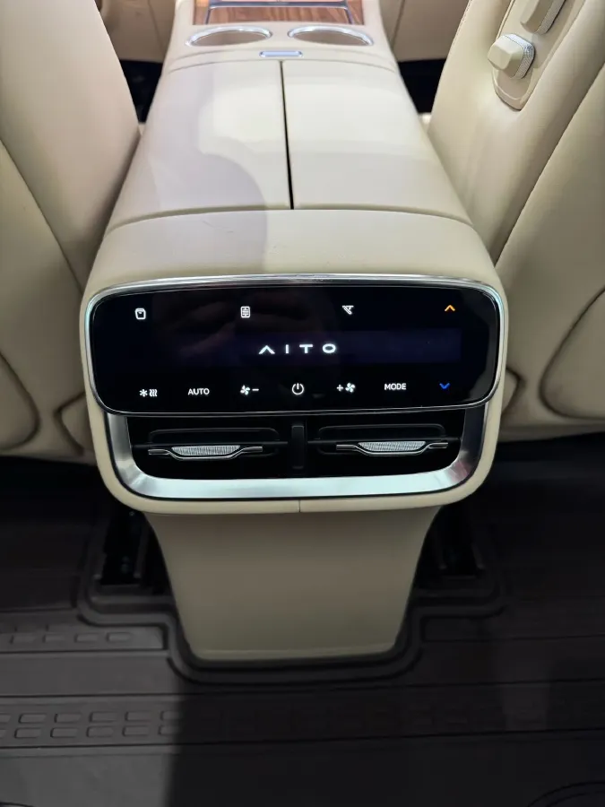 2026 AITO AITO M7 BEV,autocango,china used car exporter,china ev exporter,chinese used car exporter,chinese used ev exporter