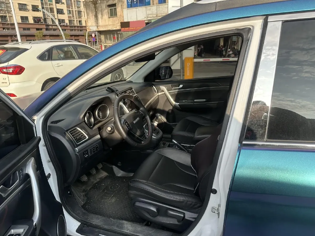 2018 Haval M6 1.5T 150HP L4 6MT,autocango,china used car exporter,china ev exporter,chinese used car exporter,chinese used ev exporter