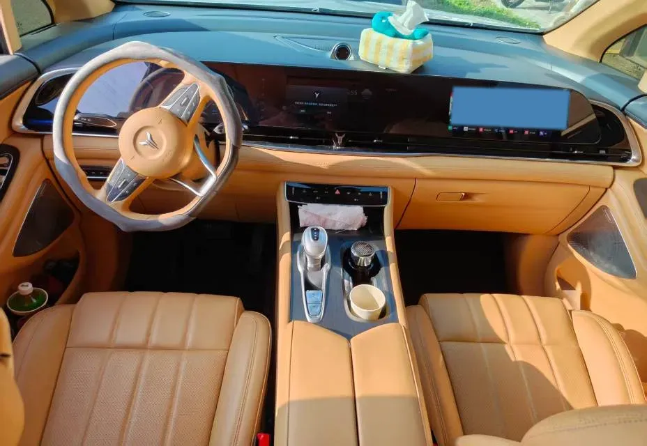 2024 Voyah Dream 1.5T 150HP L4 PHEV 43KWH,autocango,china used car exporter,china ev exporter,chinese used car exporter,chinese used ev exporter