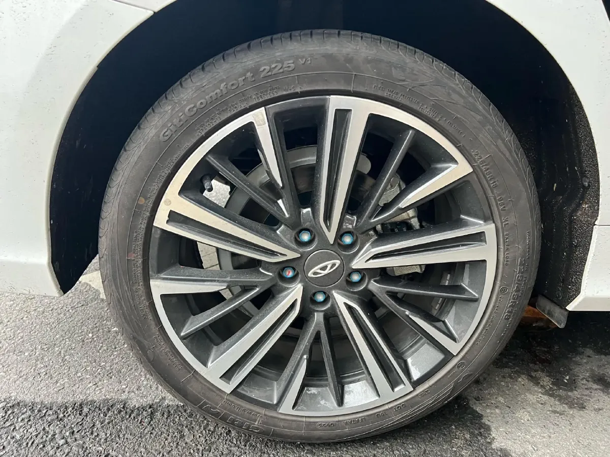 2025 Chery Arrizo 8 1.6T 197HP L4 7DCT,autocango,china used car exporter,china ev exporter,chinese used car exporter,chinese used ev exporter