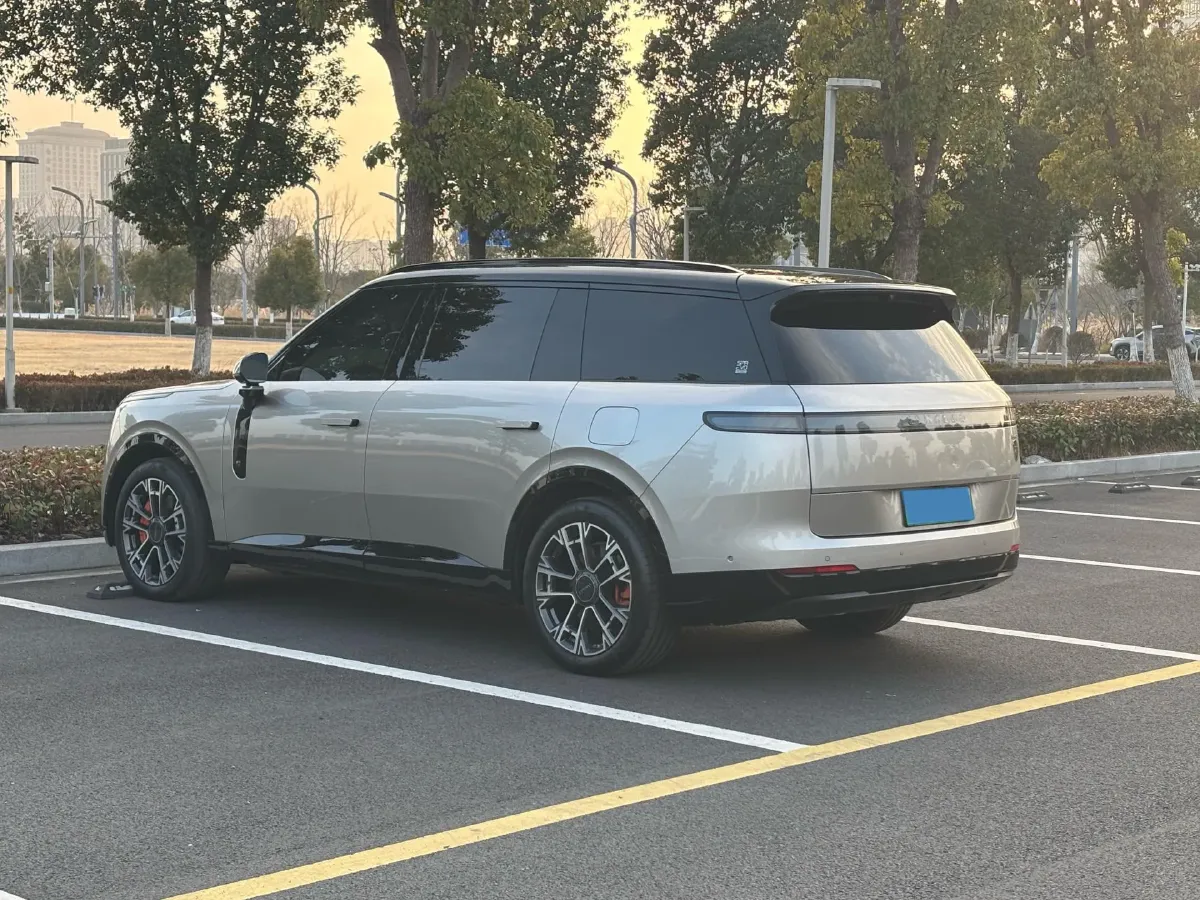 2025 LYNK&CO 900 1.5T 190HP L4 3DHT PHEV 43.3KWH,autocango,china used car exporter,china ev exporter,chinese used car exporter,chinese used ev exporter