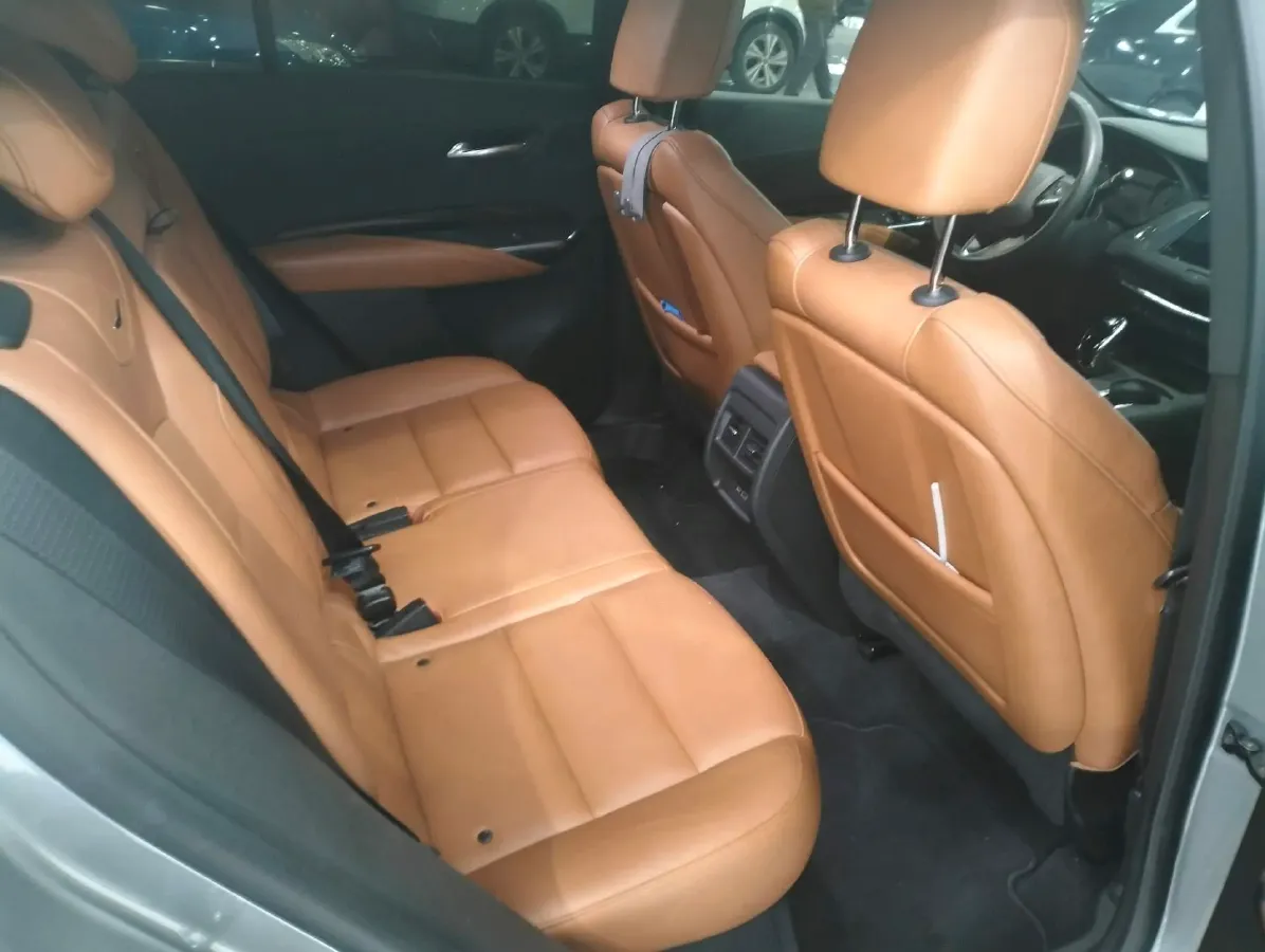 2023 Cadillac XT4 2.0T 237HP L4 9AT,autocango,china used car exporter,china ev exporter,chinese used car exporter,chinese used ev exporter