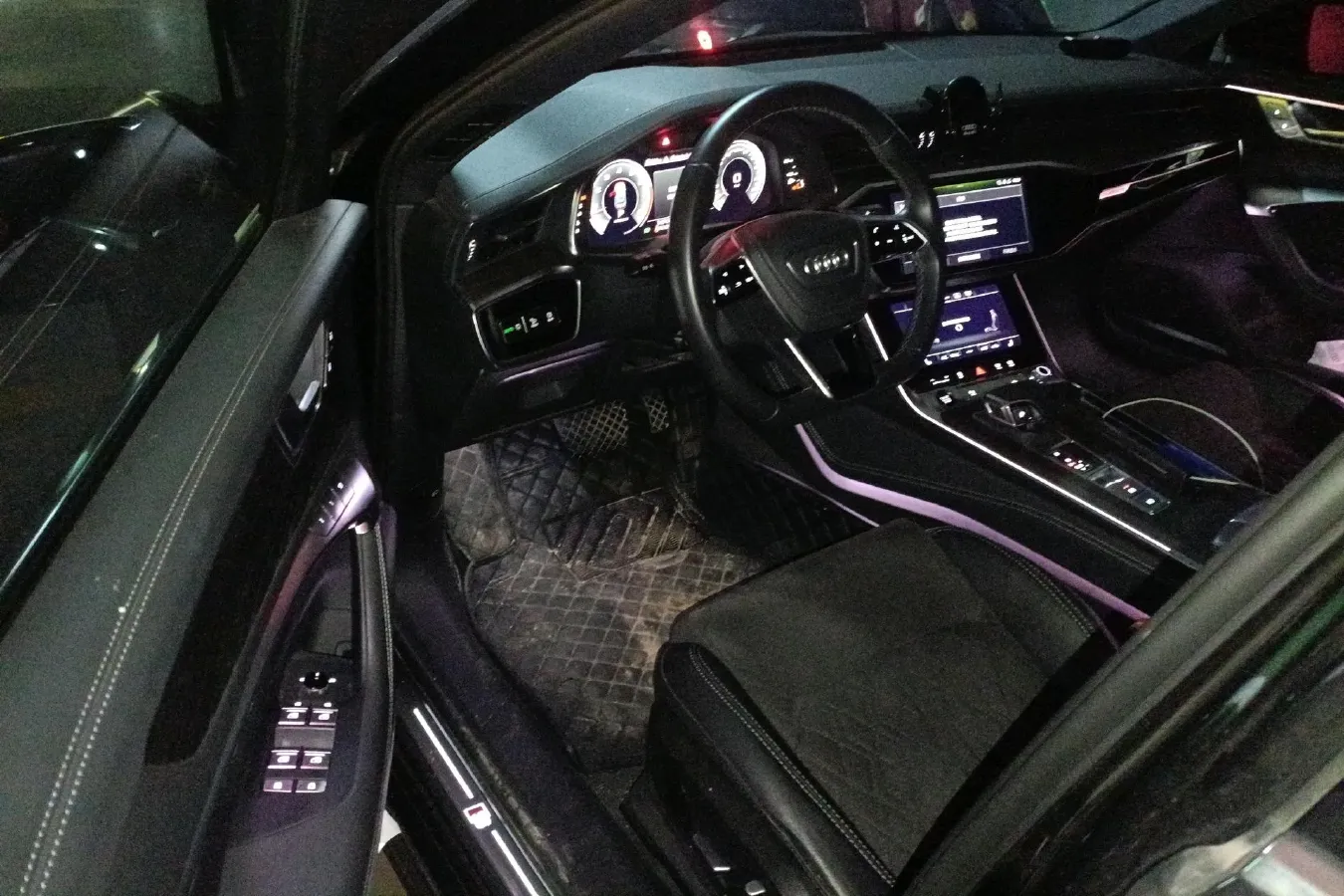 2023 Audi A6L 3.0T 340HP V6 7DCT,autocango,china used car exporter,china ev exporter,chinese used car exporter,chinese used ev exporter