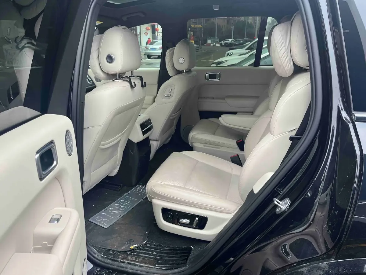 2023 Li L8 Range Extended 154HP REEV 40.9KWH,autocango,china used car exporter,china ev exporter,chinese used car exporter,chinese used ev exporter