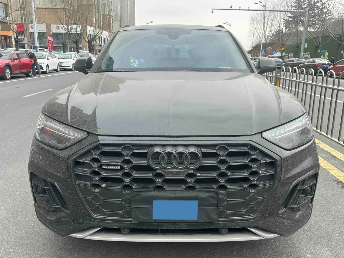 2022 Audi Q5L 2.0T 252HP L4 7DCT,autocango,china used car exporter,china ev exporter,chinese used car exporter,chinese used ev exporter