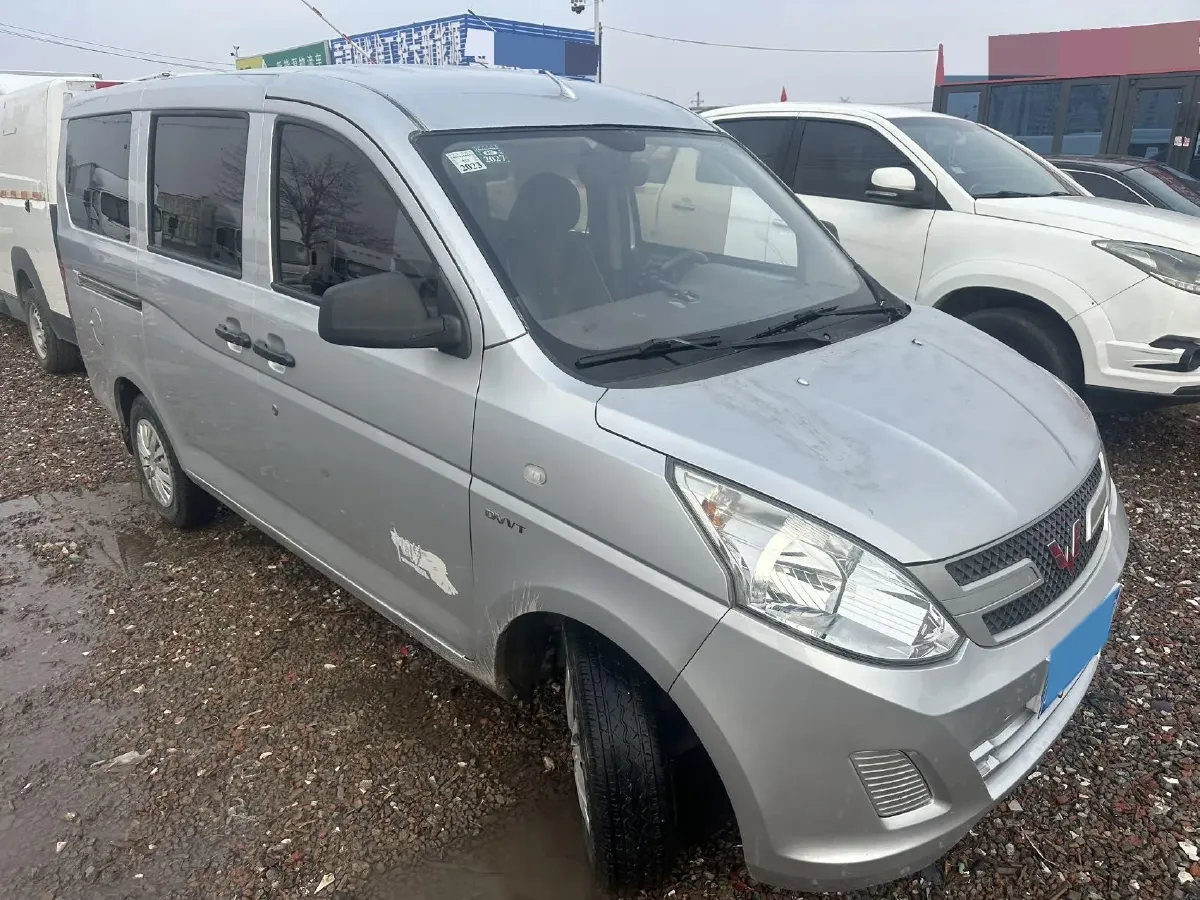 2018 WuLing RongGuang V 1.5L 112HP L4 5MT,autocango,china used car exporter,china ev exporter,chinese used car exporter,chinese used ev exporter