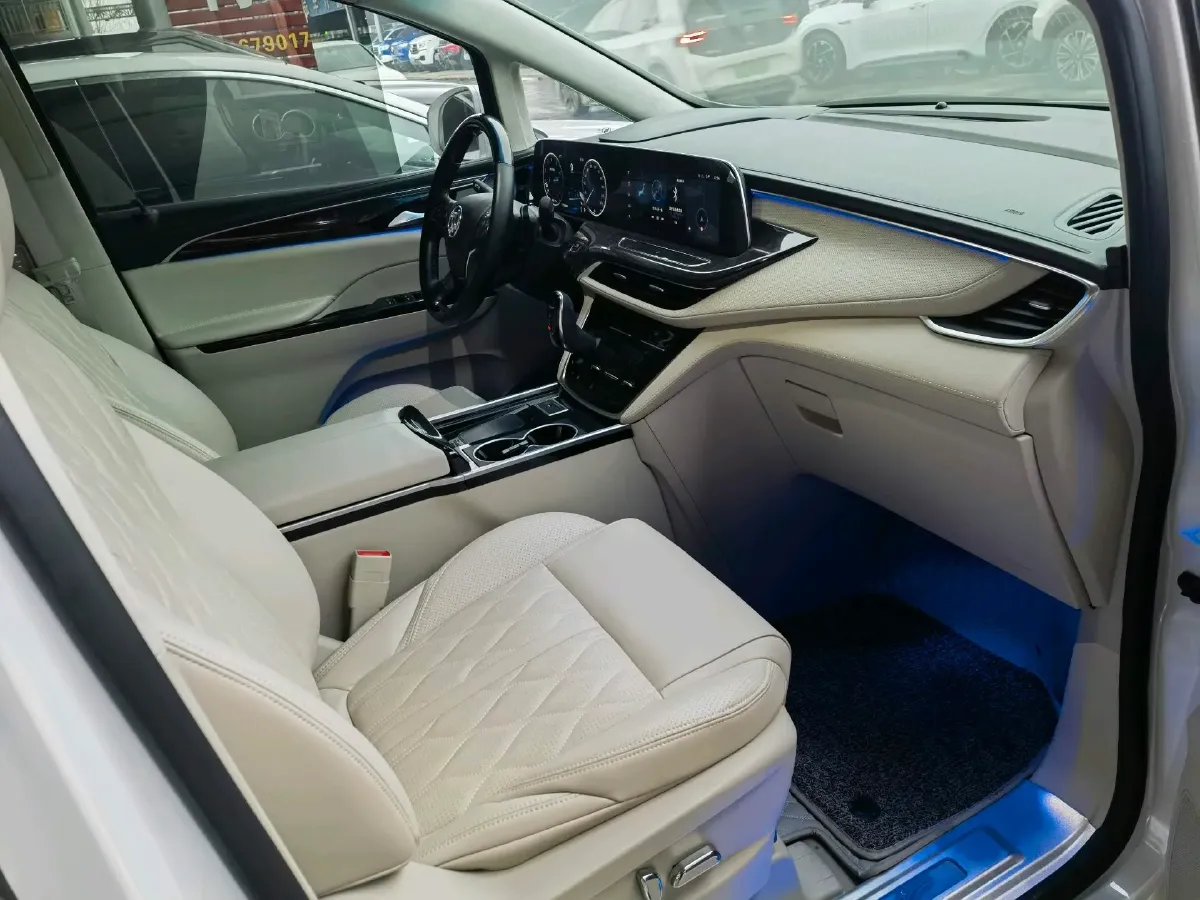 2021 Buick GL8 2.0T 237HP L4 9AT,autocango,china used car exporter,china ev exporter,chinese used car exporter,chinese used ev exporter