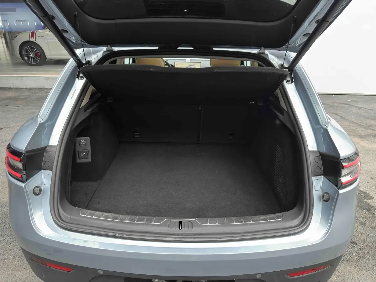 2022 Infiniti Q50L 2.0T 211HP L4 7AT,autocango,china used car exporter,china ev exporter,chinese used car exporter,chinese used ev exporter