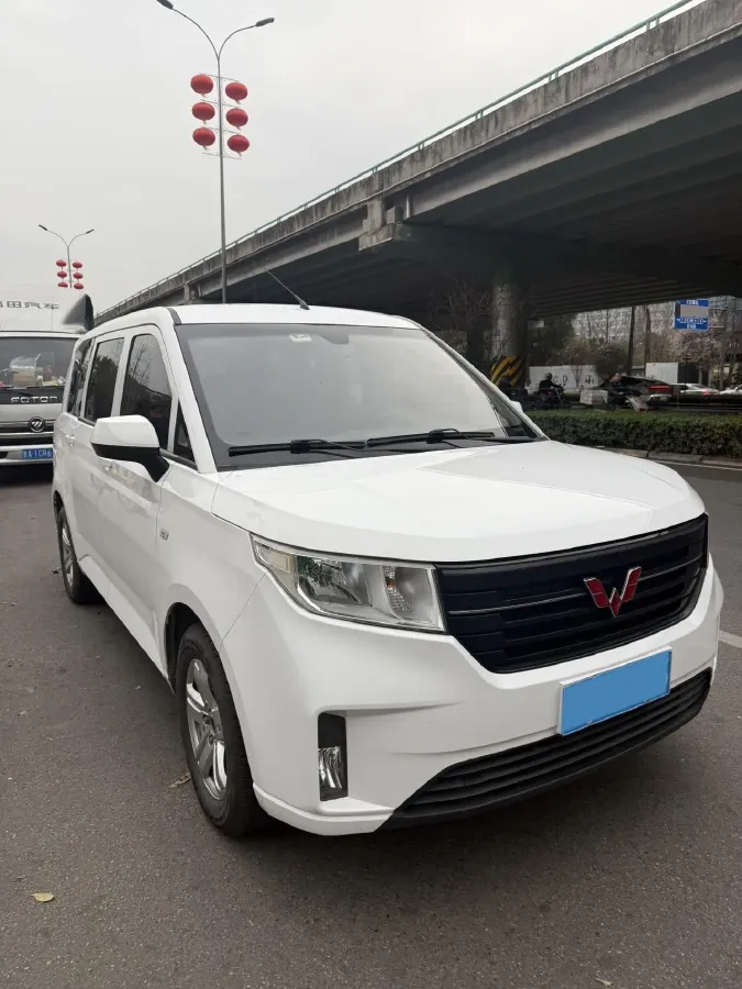 2020 WuLing HongGuang Plus 1.5L 99HP L4 6MT,autocango,china used car exporter,china ev exporter,chinese used car exporter,chinese used ev exporter