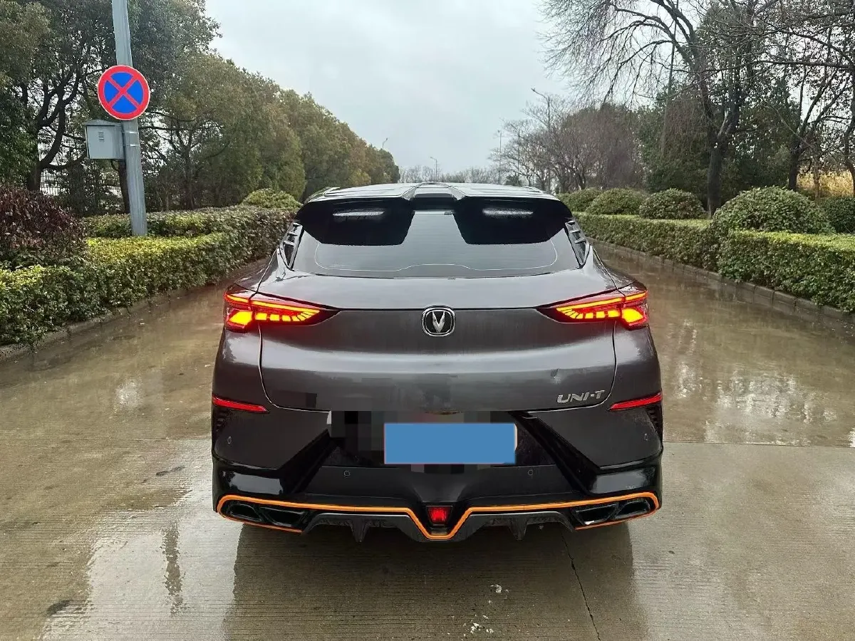 2022 ChangAn UNI-T 1.5T 188HP L4 7DCT,autocango,china used car exporter,china ev exporter,chinese used car exporter,chinese used ev exporter