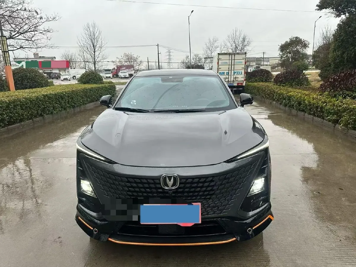 2022 ChangAn UNI-T 1.5T 188HP L4 7DCT,autocango,china used car exporter,china ev exporter,chinese used car exporter,chinese used ev exporter