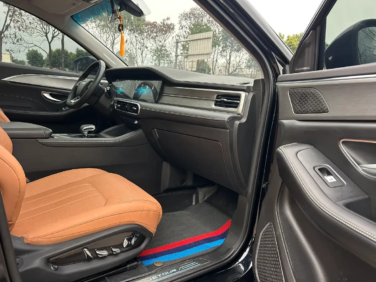 2021 Jetour X90 Plus 1.6T 197HP L4 7DCT,autocango,china used car exporter,china ev exporter,chinese used car exporter,chinese used ev exporter