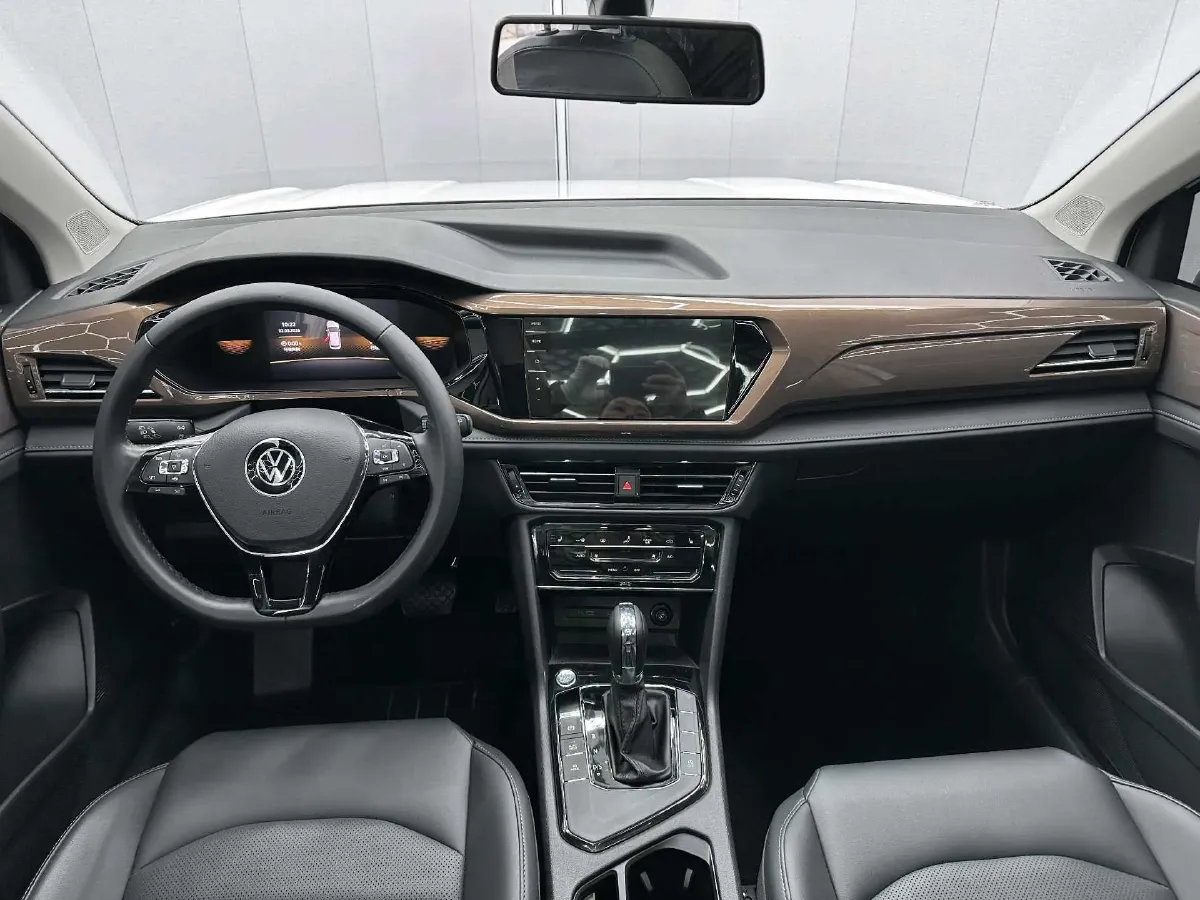 2022 Volkswagen Tharu 1.4T 150HP L4 7DCT,autocango,china used car exporter,china ev exporter,chinese used car exporter,chinese used ev exporter