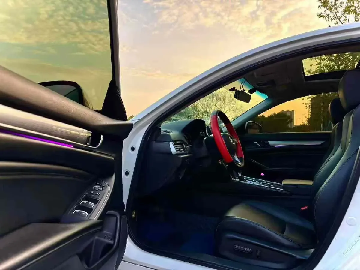 2022 Honda Accord 1.5T 194HP L4 CVT,autocango,china used car exporter,china ev exporter,chinese used car exporter,chinese used ev exporter