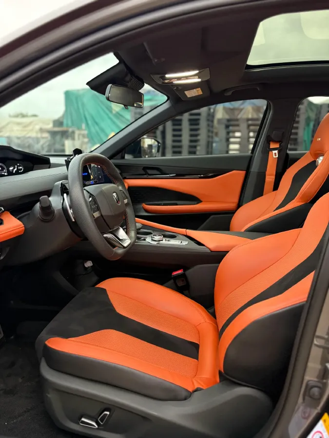 2023 ChangAn UNI-V 1.5T 188HP L4 7DCT,autocango,china used car exporter,china ev exporter,chinese used car exporter,chinese used ev exporter