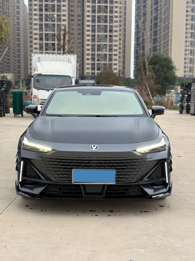 2023 ChangAn UNI-V 1.5T 188HP L4 7DCT,autocango,china used car exporter,china ev exporter,chinese used car exporter,chinese used ev exporter