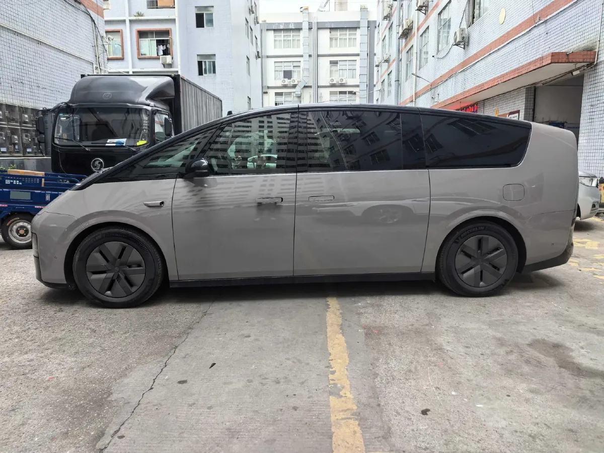 2024 Li MEGA BEV 102.7KWH,autocango,china used car exporter,china ev exporter,chinese used car exporter,chinese used ev exporter