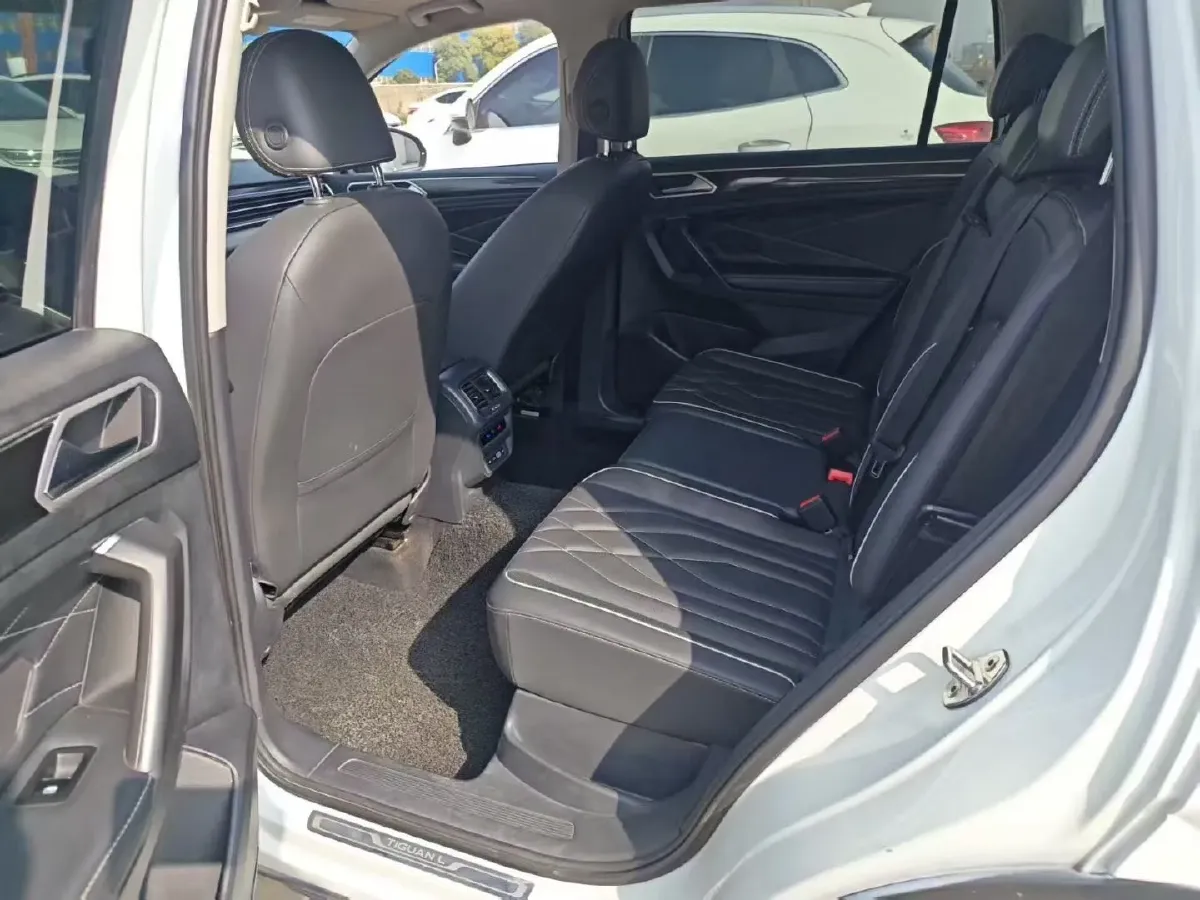 2023 Volkswagen Tiguan L 1.5T 160HP L4 7DCT,autocango,china used car exporter,china ev exporter,chinese used car exporter,chinese used ev exporter