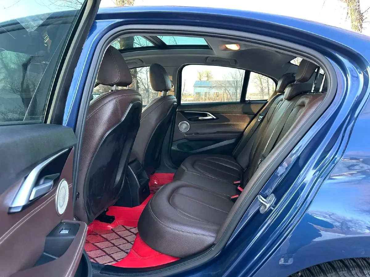 2022 BMW 1 Series 1.5T 140HP L3 7DCT,autocango,china used car exporter,china ev exporter,chinese used car exporter,chinese used ev exporter