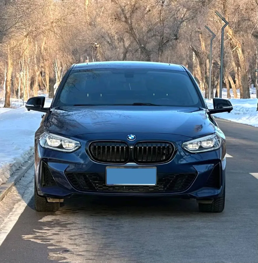 2022 BMW 1 Series 1.5T 140HP L3 7DCT,autocango,china used car exporter,china ev exporter,chinese used car exporter,chinese used ev exporter