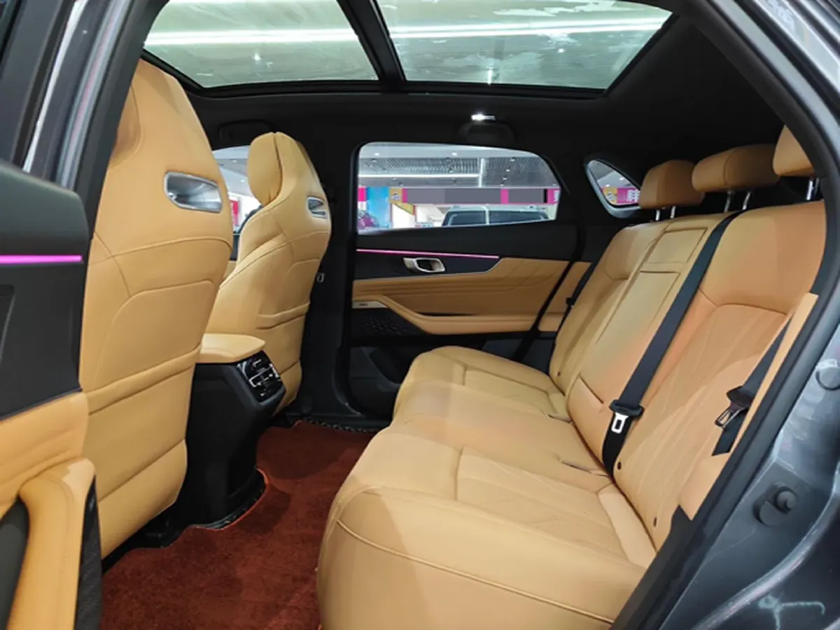 2023 ChangAn UNI-K 2.0T 233HP L4 8AT,autocango,china used car exporter,china ev exporter,chinese used car exporter,chinese used ev exporter