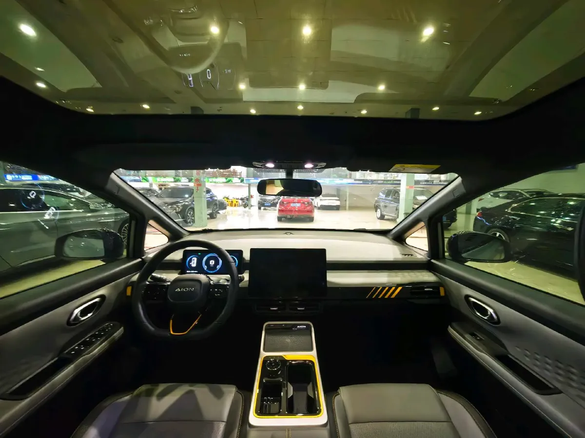 2022 Geely Okavango 1.8T 184HP L4 7DCT,autocango,china used car exporter,china ev exporter,chinese used car exporter,chinese used ev exporter