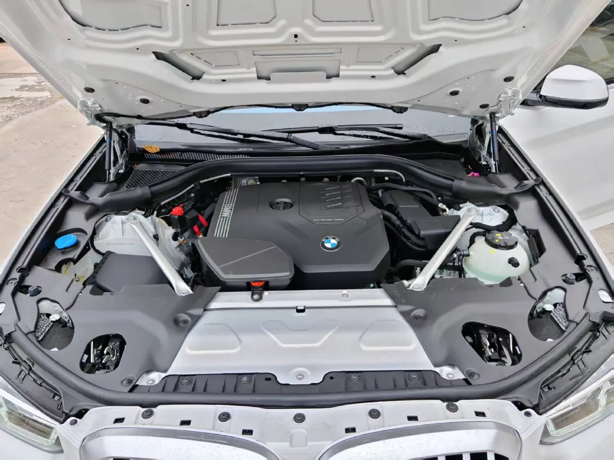 2022 BMW X3 2.0T 184HP L4 8AT,autocango,china used car exporter,china ev exporter,chinese used car exporter,chinese used ev exporter