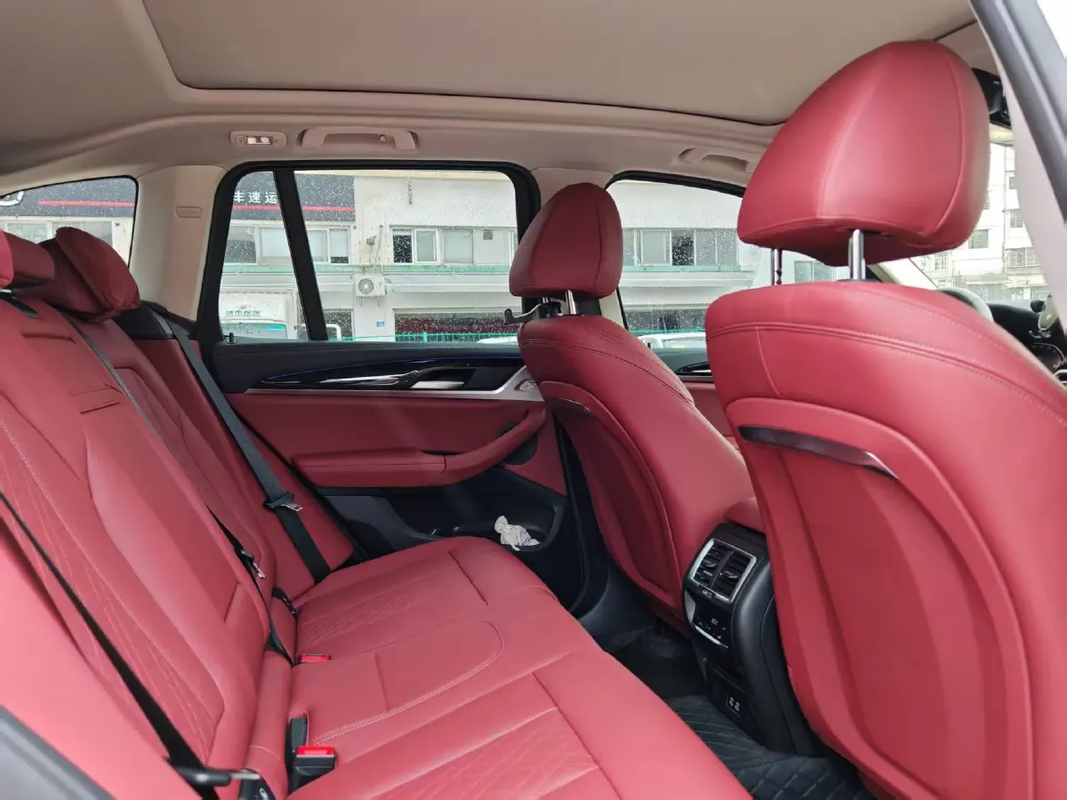 2022 BMW X3 2.0T 184HP L4 8AT,autocango,china used car exporter,china ev exporter,chinese used car exporter,chinese used ev exporter