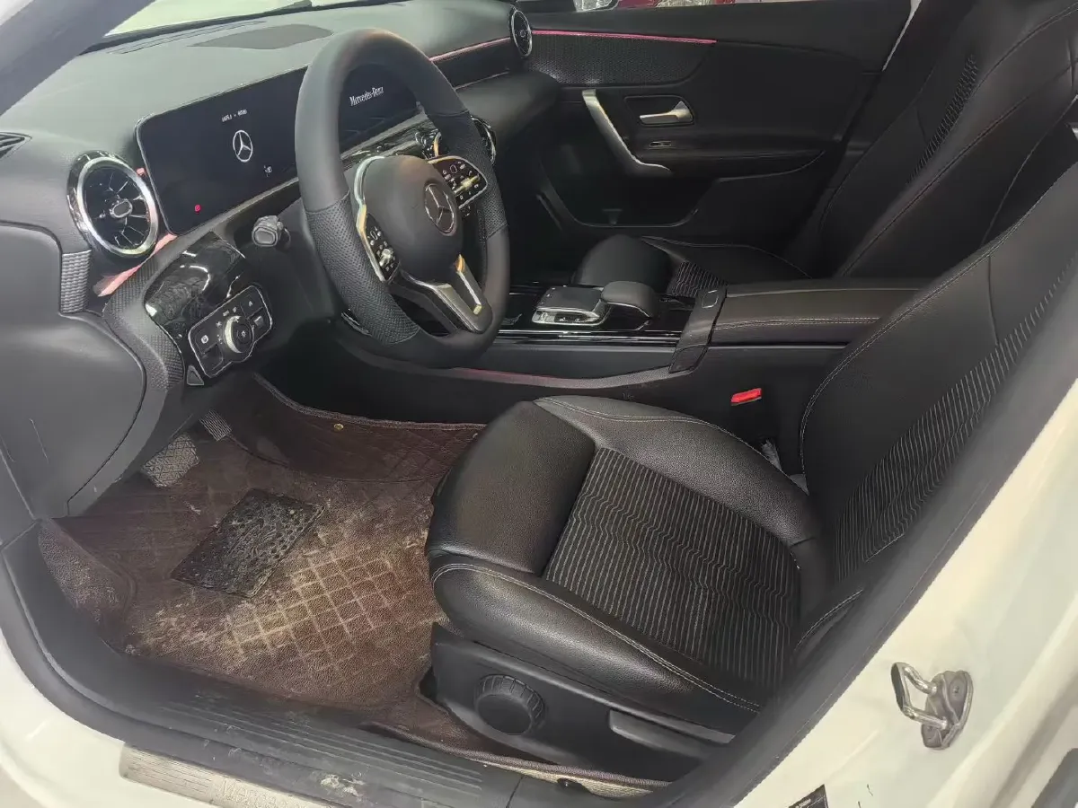 2019 Mercedes-Benz A Class 1.3T 163HP L4 7DCT,autocango,china used car exporter,china ev exporter,chinese used car exporter,chinese used ev exporter