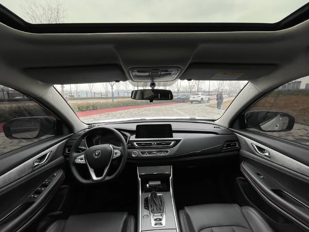 2022 ChangAn CS75 1.5T 180HP L4 7DCT,autocango,china used car exporter,china ev exporter,chinese used car exporter,chinese used ev exporter