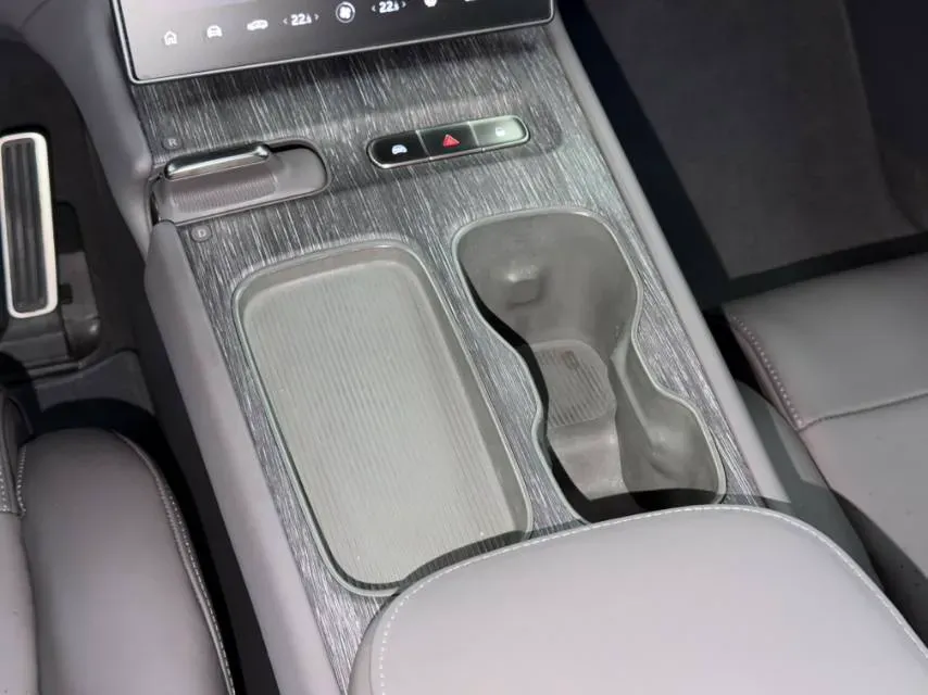 2021 Volkswagen ID.6 Crozz BEV 84.8KWH,autocango,china used car exporter,china ev exporter,chinese used car exporter,chinese used ev exporter