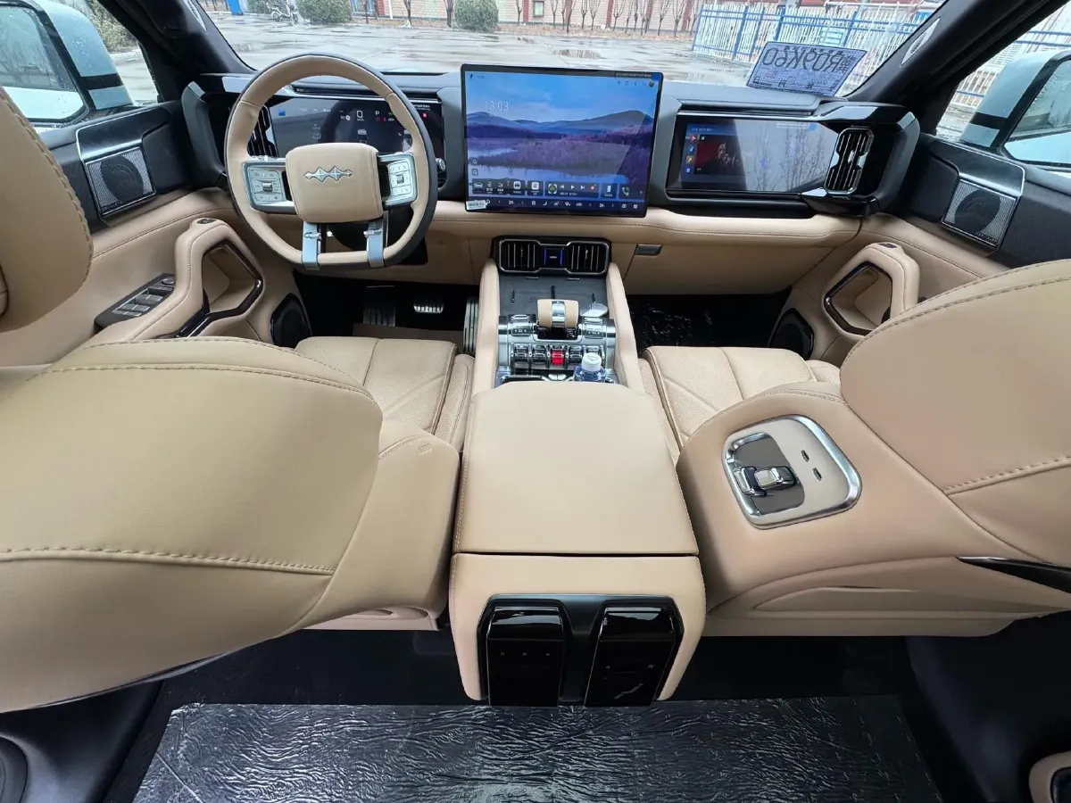 2025 FangChengBao Bao 8 2.0T 245HP L4 E-CVT PHEV 36.8KWH,autocango,china used car exporter,china ev exporter,chinese used car exporter,chinese used ev exporter