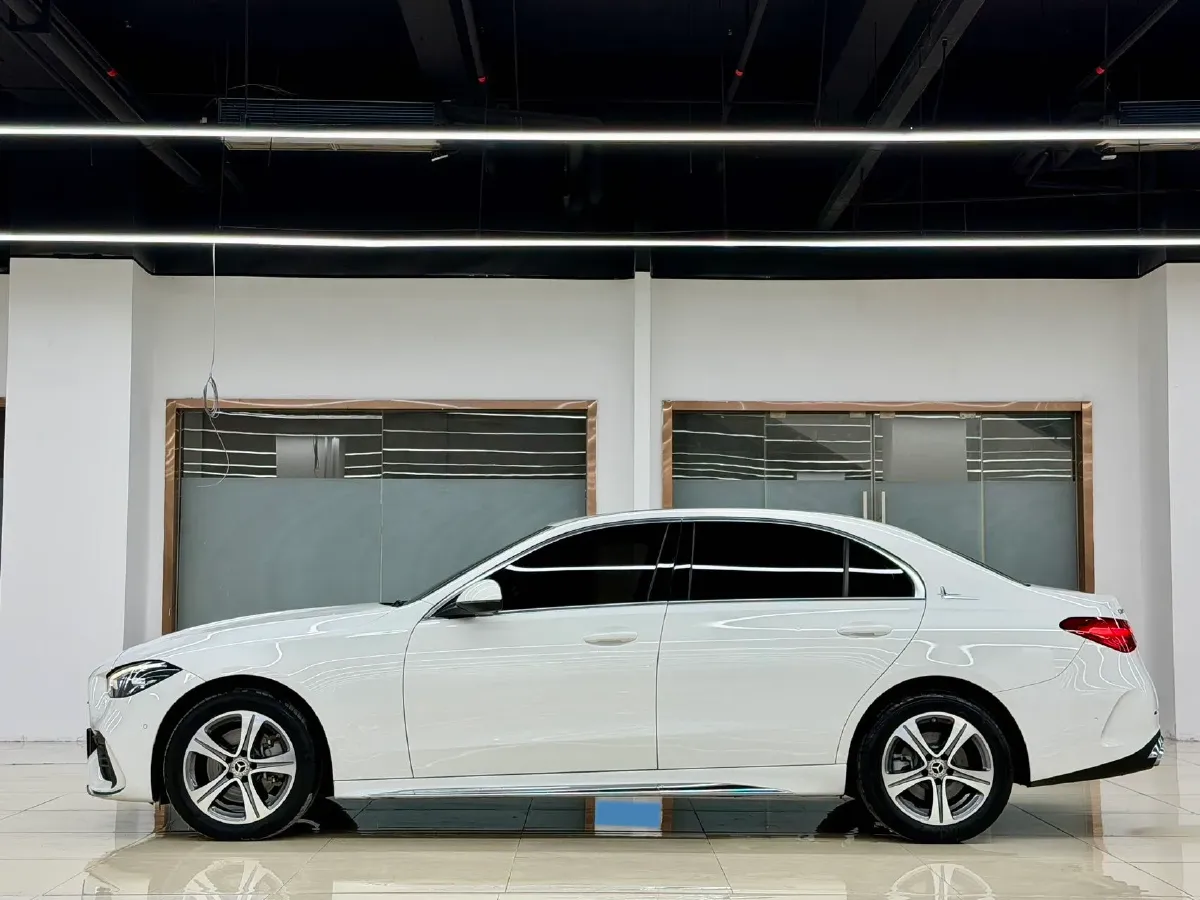 2022 Mercedes-Benz C Class 1.5T 170HP L4 9AT,autocango,china used car exporter,china ev exporter,chinese used car exporter,chinese used ev exporter