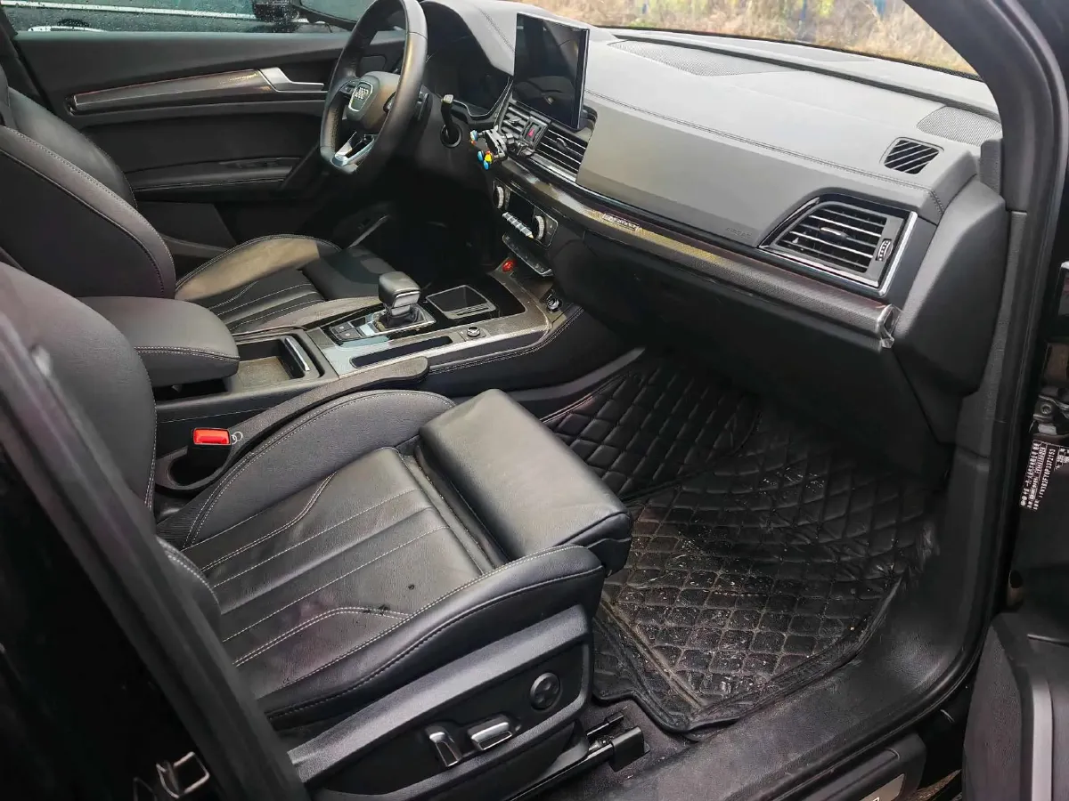 2023 Audi Q5L 2.0T 190HP L4 7DCT,autocango,china used car exporter,china ev exporter,chinese used car exporter,chinese used ev exporter