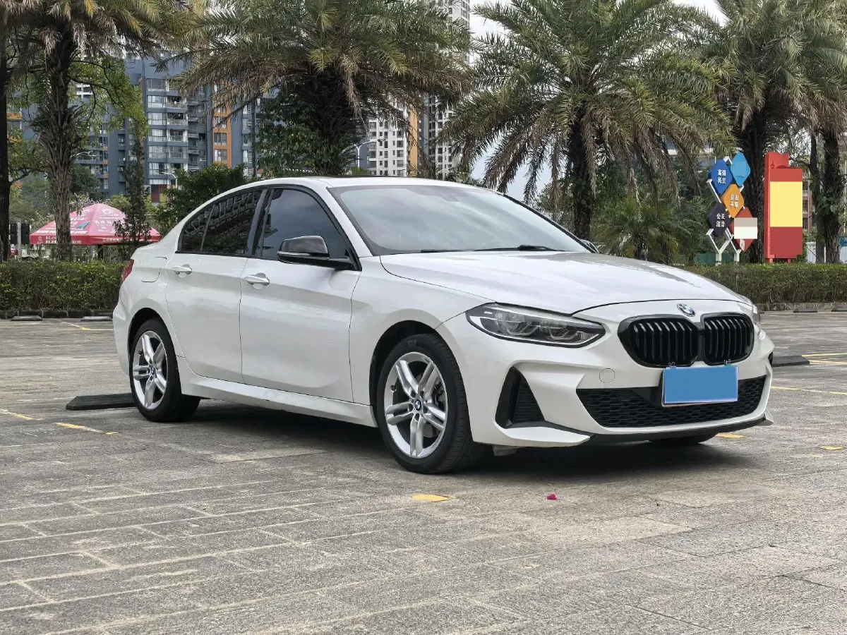 2021 BMW 1 Series 1.5T 140HP L3 7DCT,autocango,china used car exporter,china ev exporter,chinese used car exporter,chinese used ev exporter