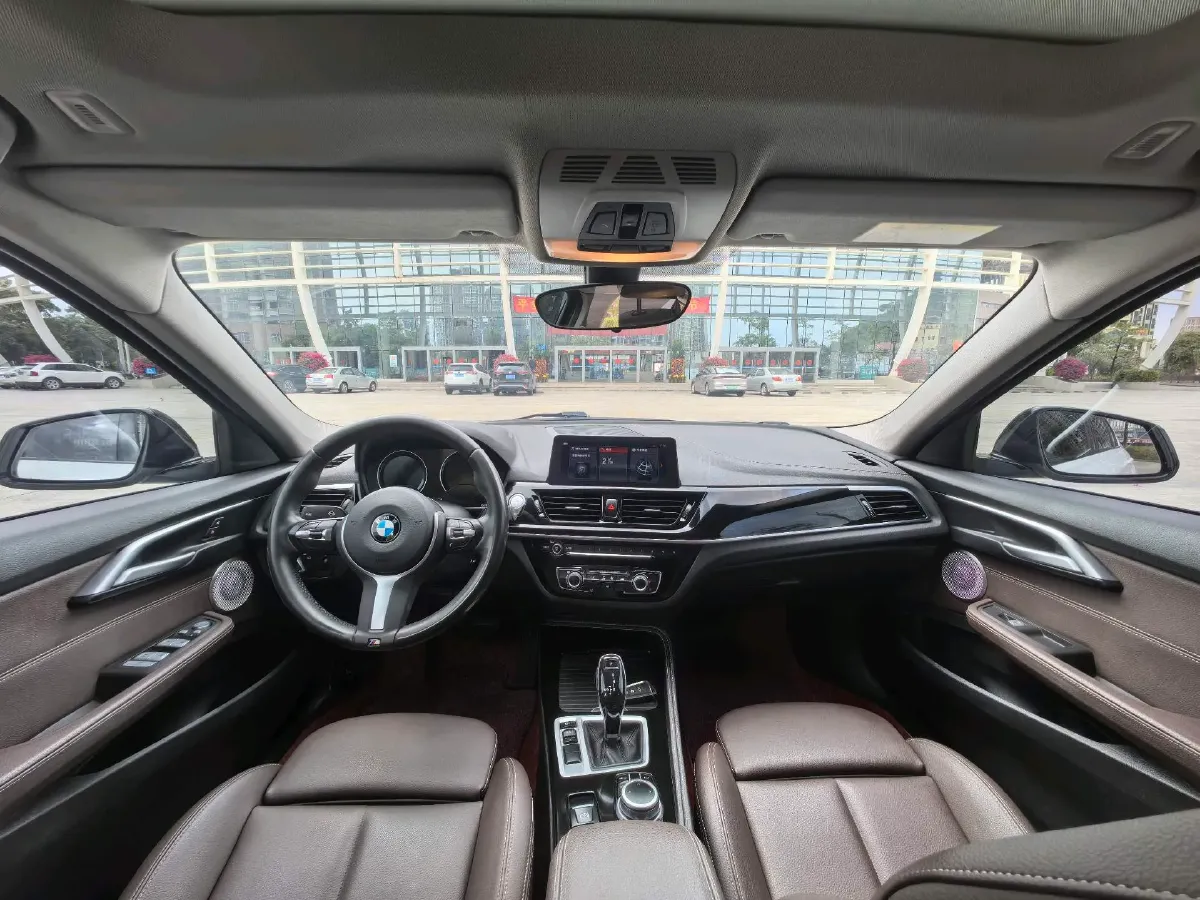 2021 BMW 1 Series 1.5T 140HP L3 7DCT,autocango,china used car exporter,china ev exporter,chinese used car exporter,chinese used ev exporter