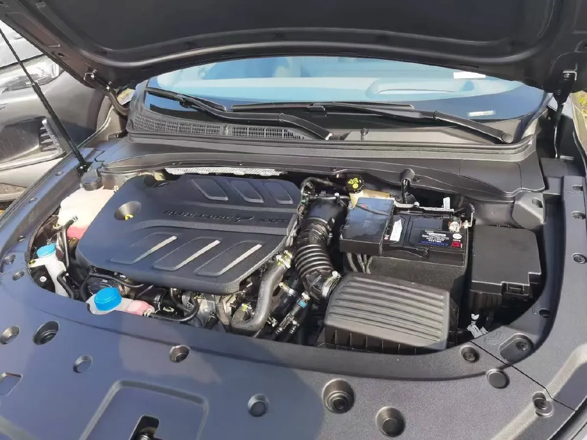 2023 ChangAn Raeton Plus 1.5T 188HP L4 7DCT,autocango,china used car exporter,china ev exporter,chinese used car exporter,chinese used ev exporter