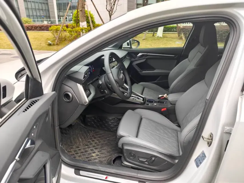 2025 Audi A3 1.5T 160HP L4 7DCT,autocango,china used car exporter,china ev exporter,chinese used car exporter,chinese used ev exporter