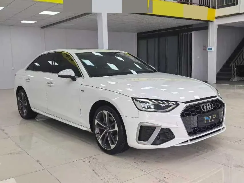 2022 Audi A4L 2.0T 190HP L4 7DCT,autocango,china used car exporter,china ev exporter,chinese used car exporter,chinese used ev exporter