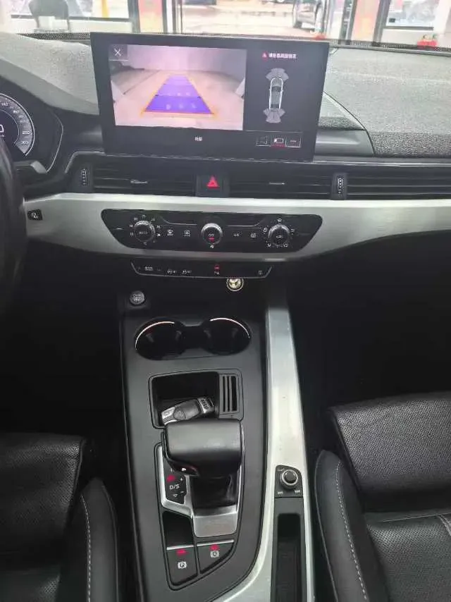 2022 Audi A4L 2.0T 190HP L4 7DCT,autocango,china used car exporter,china ev exporter,chinese used car exporter,chinese used ev exporter