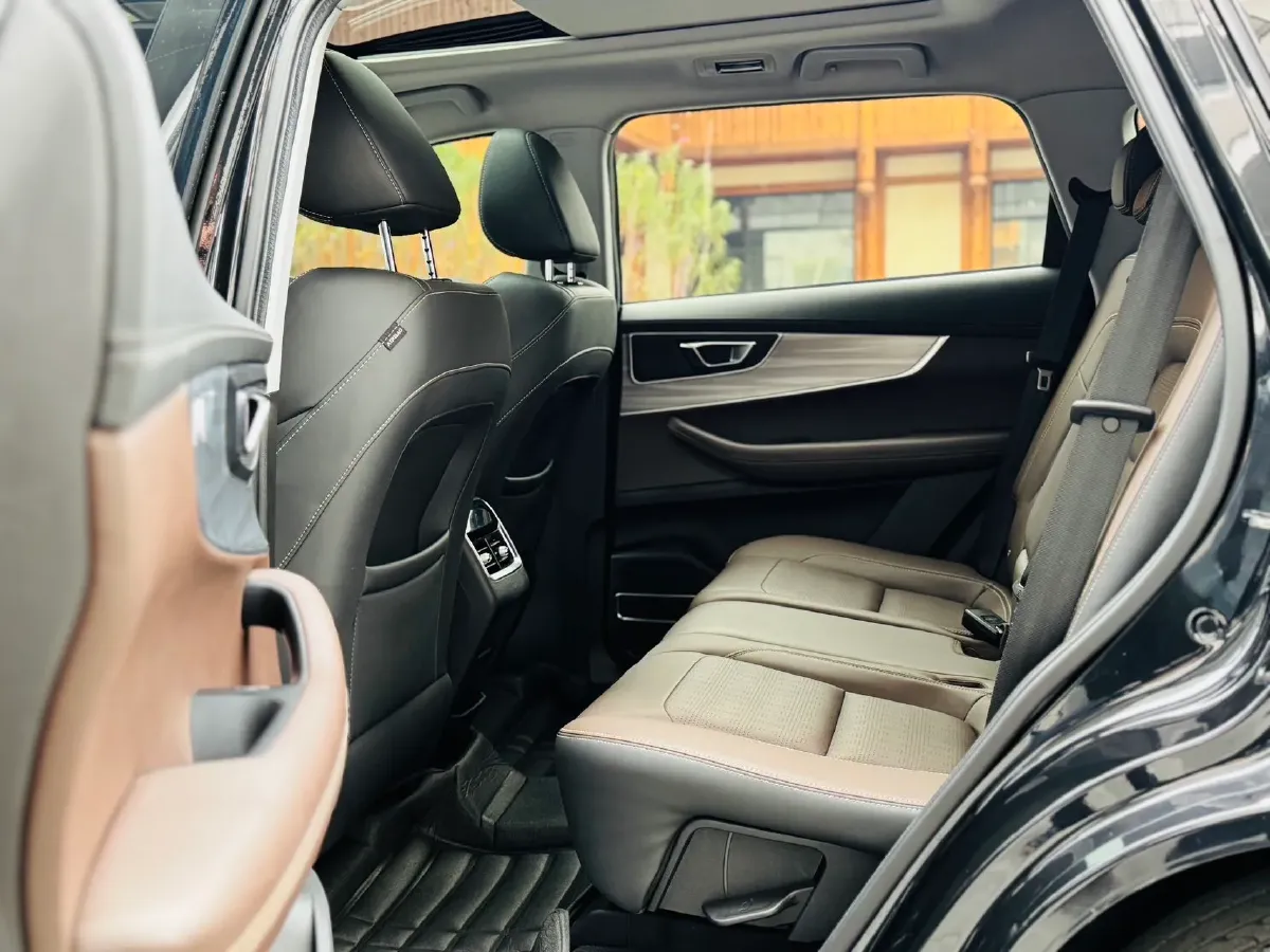 2020 Chery Tiggo 8 1.6T 197HP L4 7DCT,autocango,china used car exporter,china ev exporter,chinese used car exporter,chinese used ev exporter