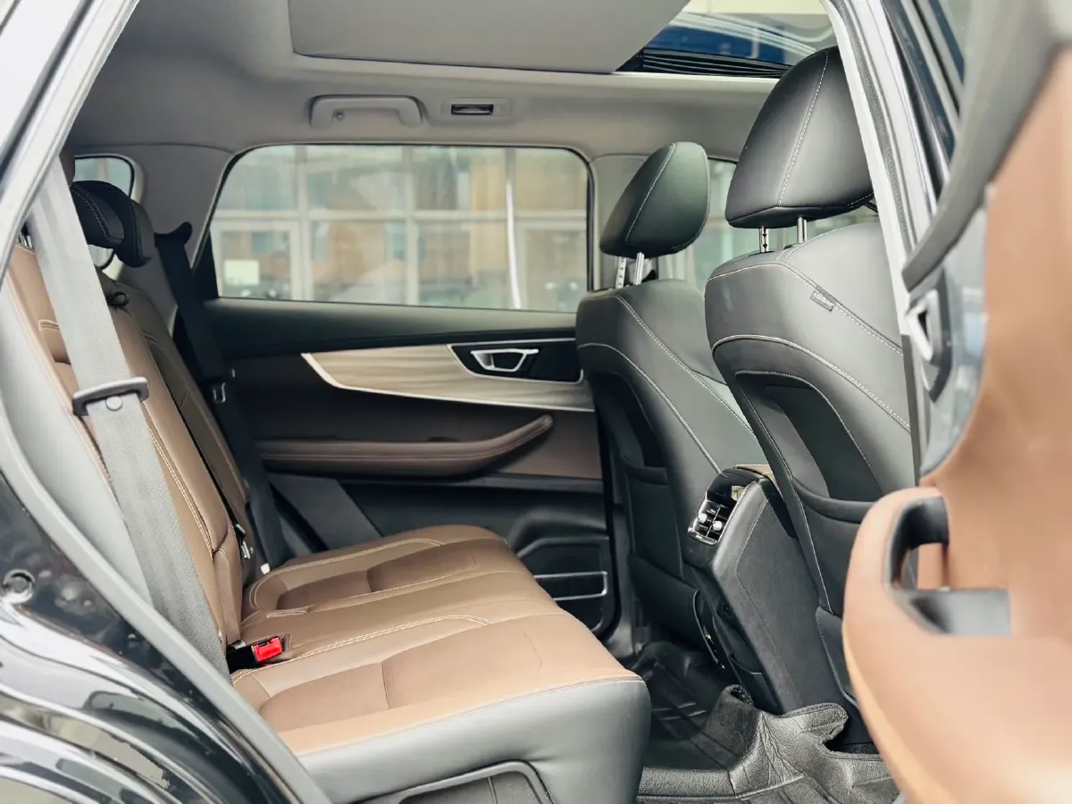 2020 Chery Tiggo 8 1.6T 197HP L4 7DCT,autocango,china used car exporter,china ev exporter,chinese used car exporter,chinese used ev exporter