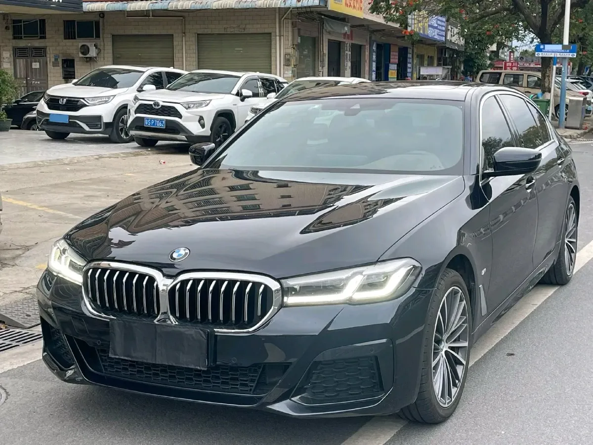 2023 BMW 5 Series 2.0T 245HP L4 8AT,autocango,china used car exporter,china ev exporter,chinese used car exporter,chinese used ev exporter