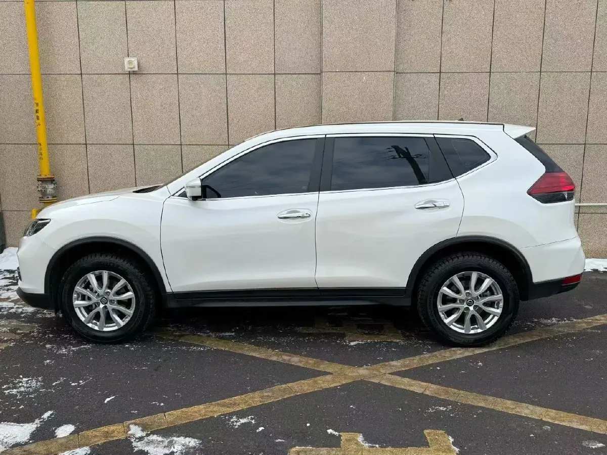2023 Nissan X-Trail 2.0L 151HP L4 CVT,autocango,china used car exporter,china ev exporter,chinese used car exporter,chinese used ev exporter