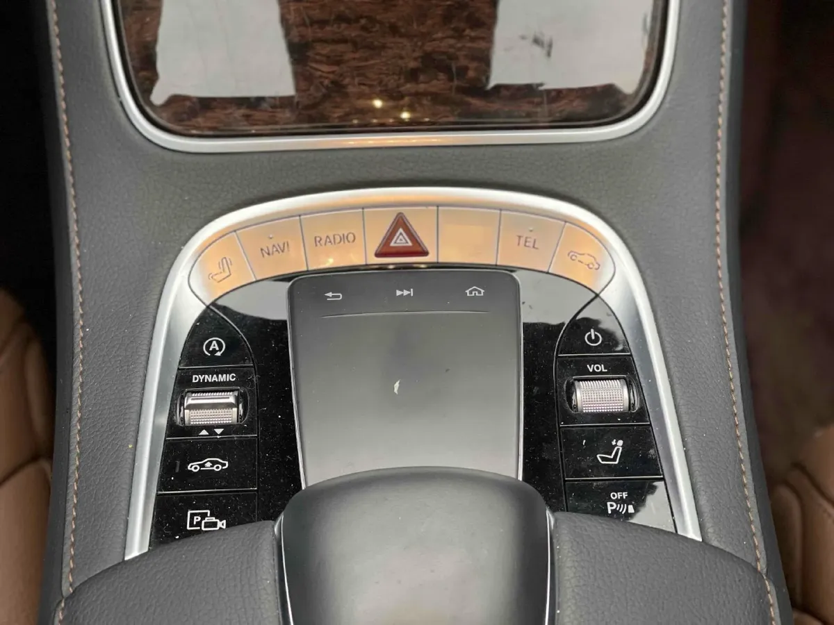 2020 Mercedes-Benz S Class 3.0T 299HP L6 9AT,autocango,china used car exporter,china ev exporter,chinese used car exporter,chinese used ev exporter