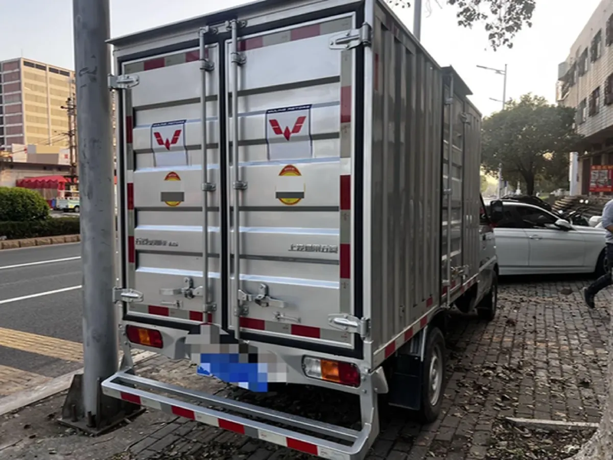 2023 WuLing RongGuang New Truck 1.5L 102HP L4 5MT,autocango,china used car exporter,china ev exporter,chinese used car exporter,chinese used ev exporter