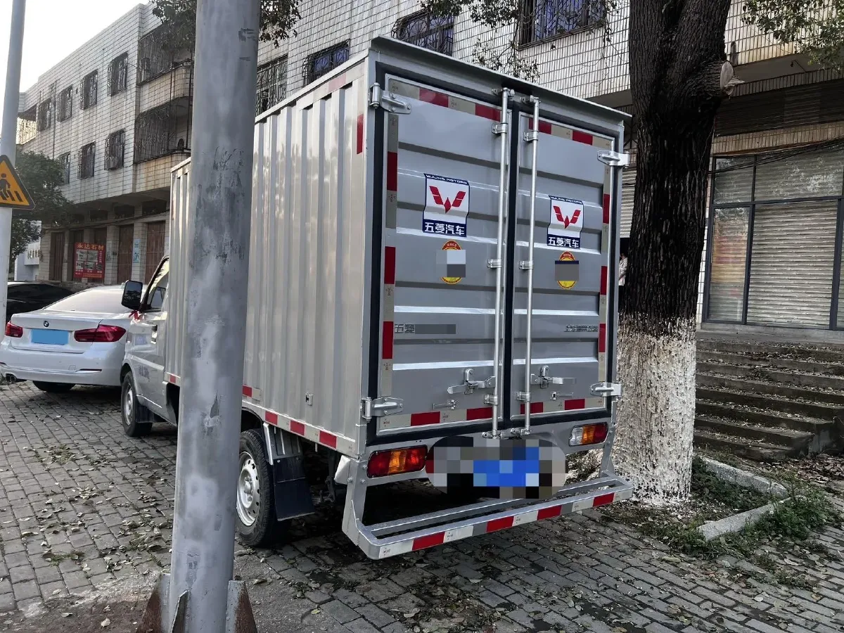 2023 WuLing RongGuang New Truck 1.5L 102HP L4 5MT,autocango,china used car exporter,china ev exporter,chinese used car exporter,chinese used ev exporter