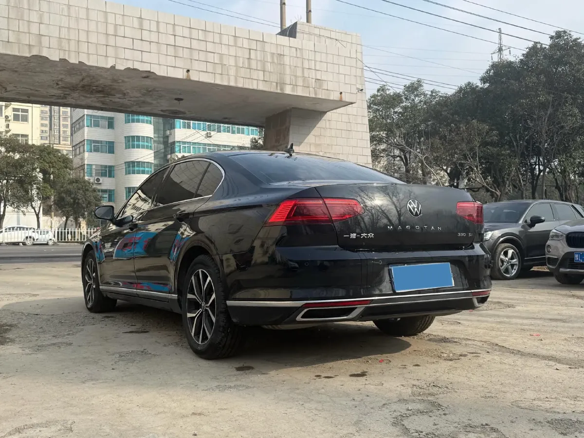 2020 Volkswagen Magotan 2.0T 186HP L4 7DCT,autocango,china used car exporter,china ev exporter,chinese used car exporter,chinese used ev exporter