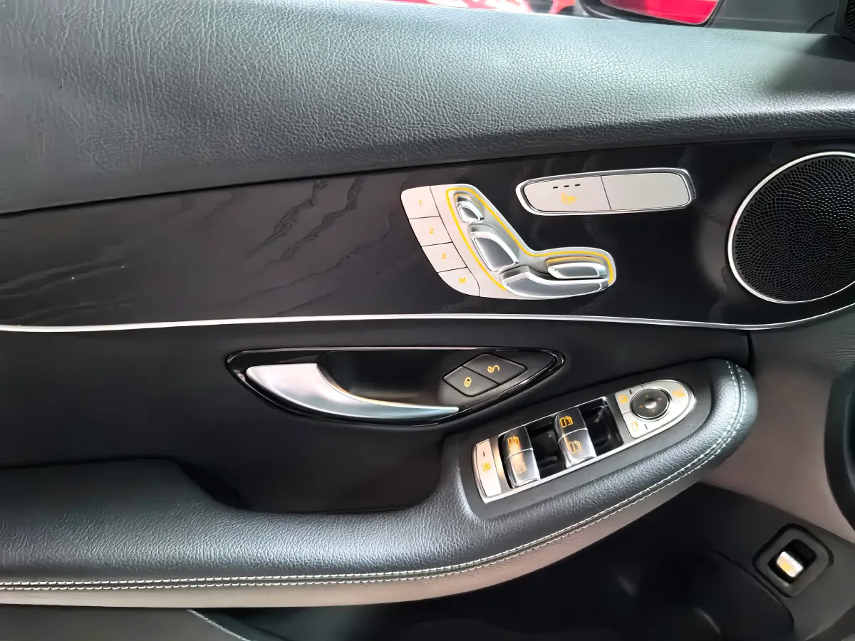 2020 Mercedes-Benz C Class 1.5T 184HP L4 9AT,autocango,china used car exporter,china ev exporter,chinese used car exporter,chinese used ev exporter